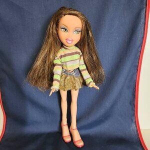 Bratz Yasmin Doll MGA 2001 Brown Hair Brown & Green Eyes Pink Lips Cloth…